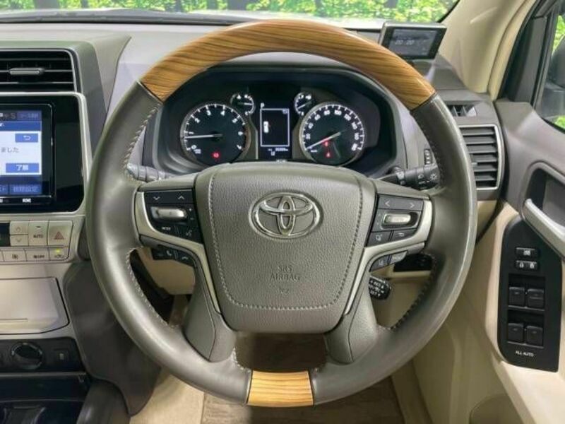 LAND CRUISER PRADO-13