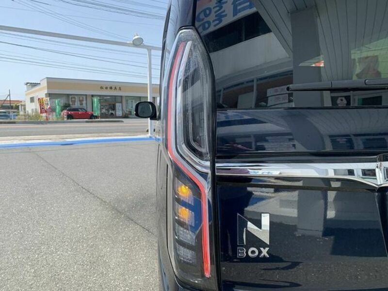 N BOX CUSTOM