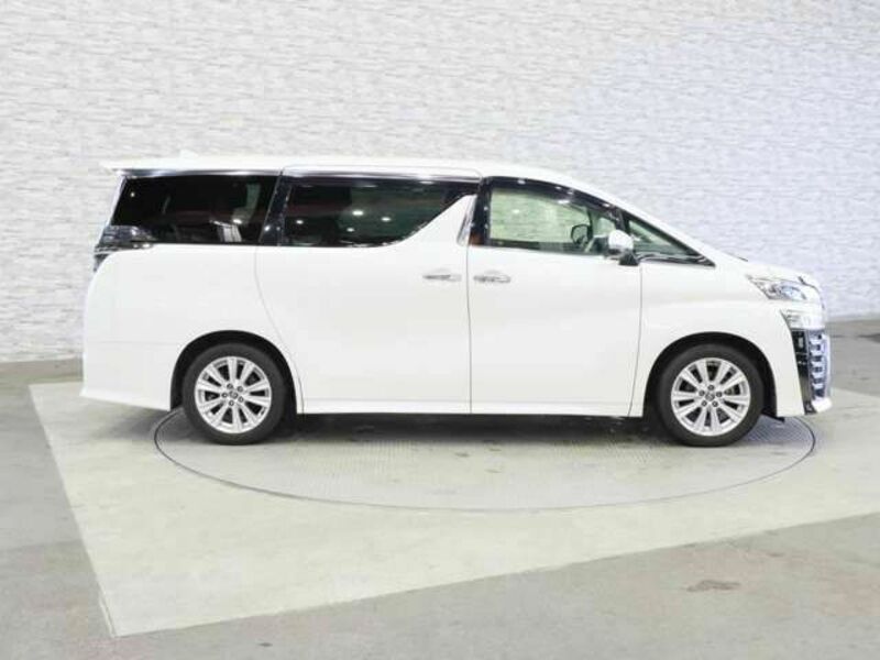 VELLFIRE-11