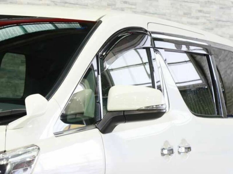 VELLFIRE-14