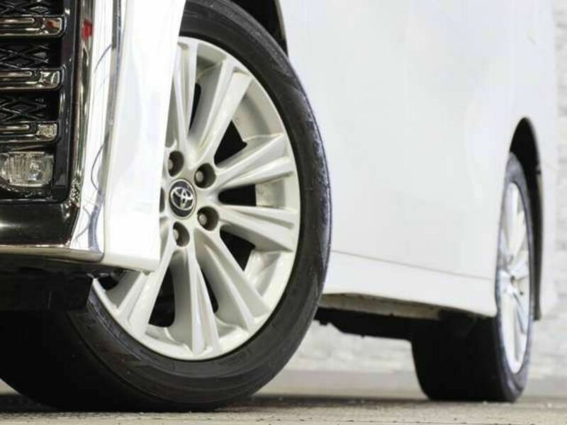 VELLFIRE-15