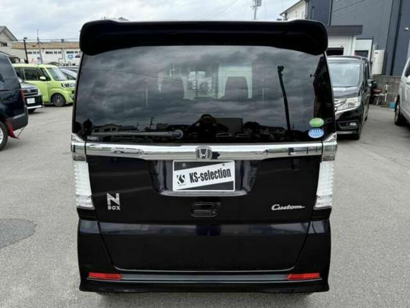 N BOX CUSTOM-3