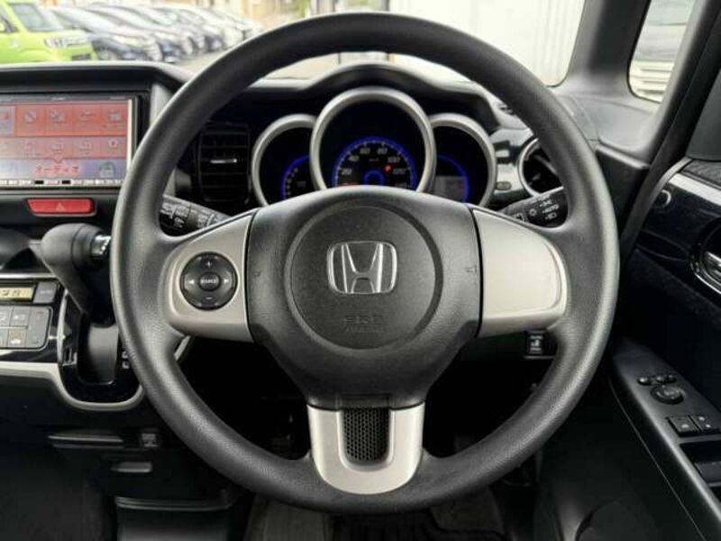 N BOX CUSTOM-11