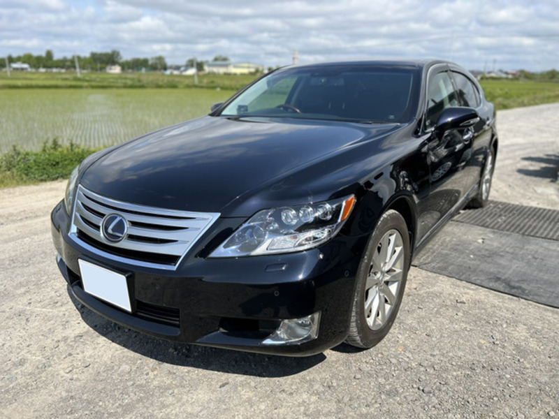 LEXUS LS