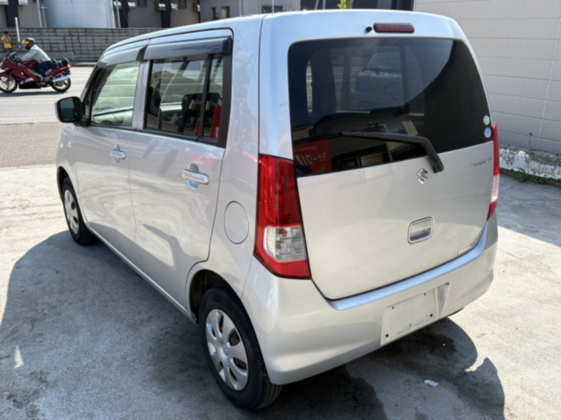 WAGON R