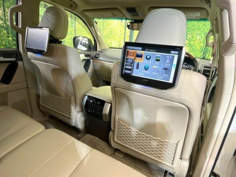 LAND CRUISER PRADO-5