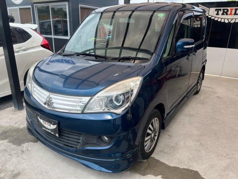 MITSUBISHI DELICA D2