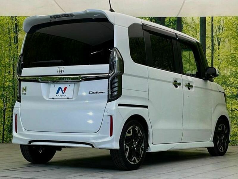 N BOX CUSTOM
