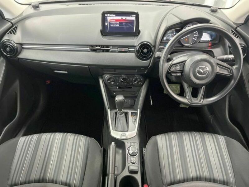 MAZDA2
