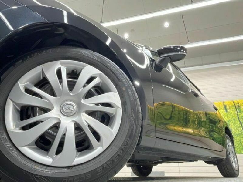MAZDA2
