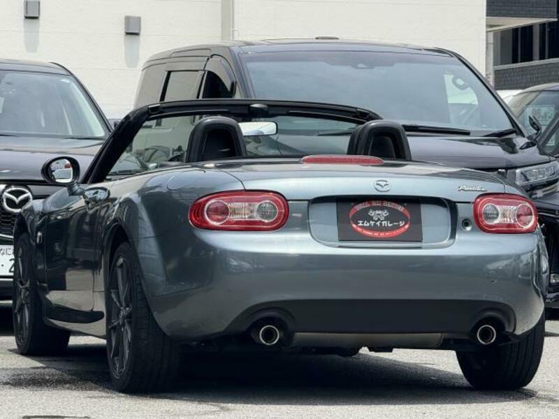 ROADSTER
