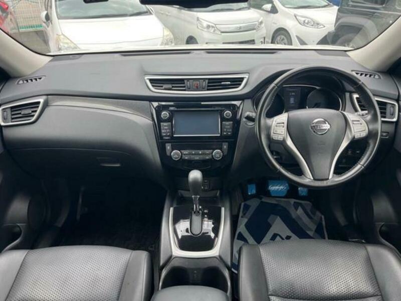 X-TRAIL-1