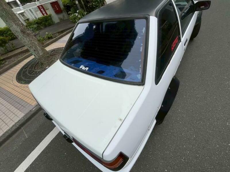 COROLLA LEVIN