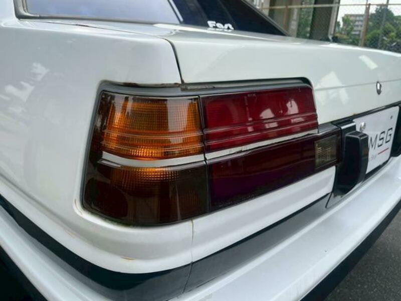 COROLLA LEVIN