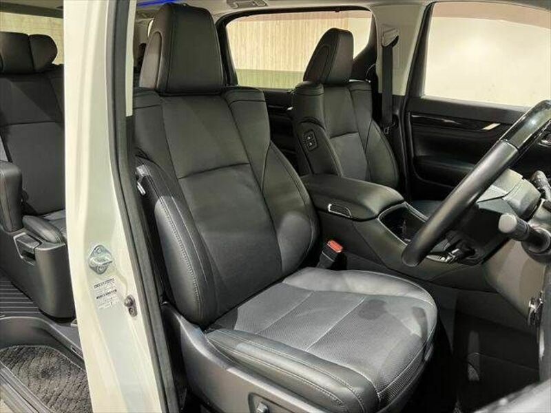 VELLFIRE-9
