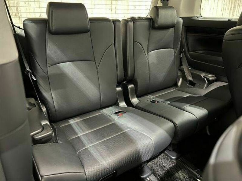 VELLFIRE-11