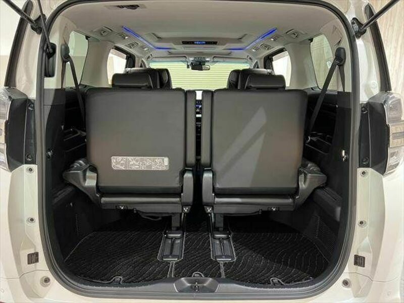 VELLFIRE-12