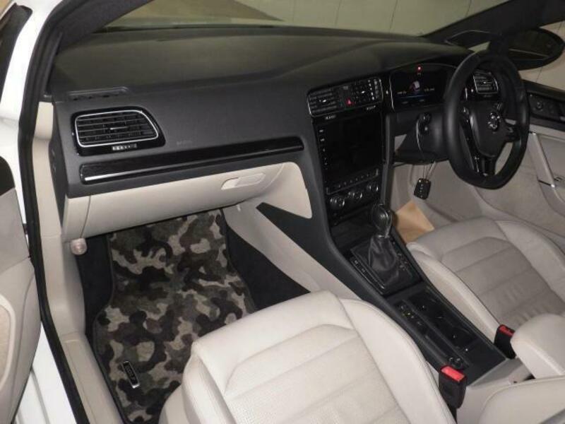 GOLF VARIANT-2