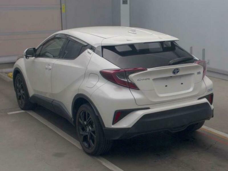 C-HR-4