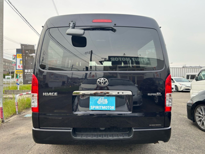 HIACE VAN-8