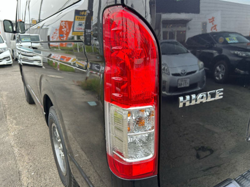 HIACE VAN-11