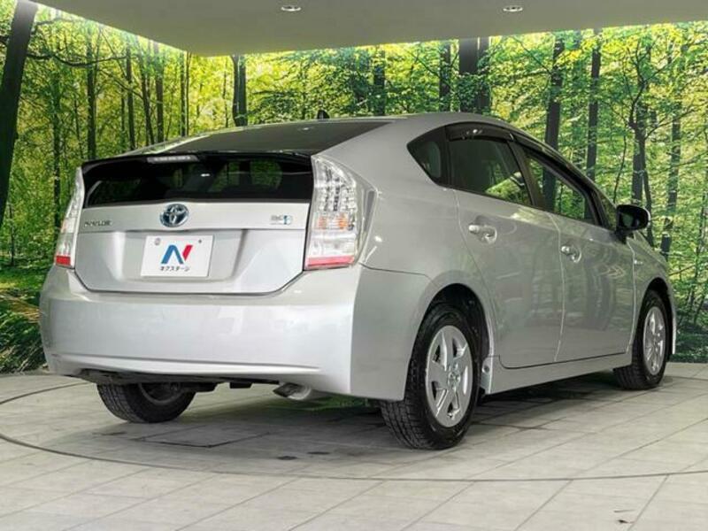 PRIUS-17
