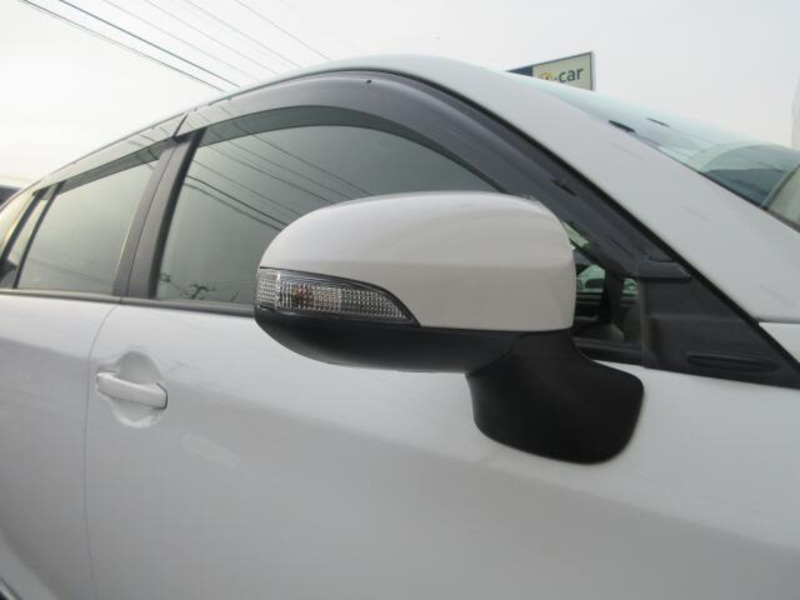 COROLLA FIELDER