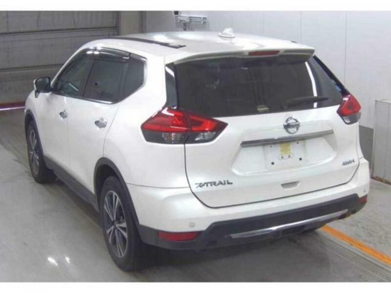 X-TRAIL-1