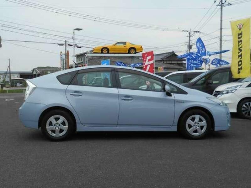 PRIUS-3