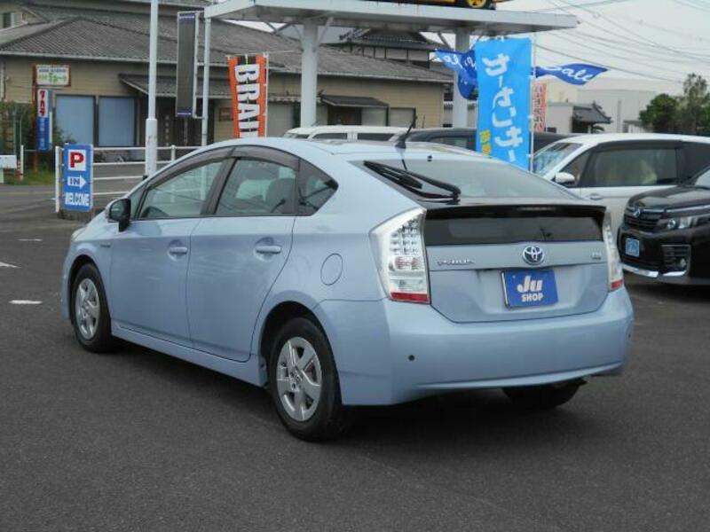 PRIUS-14