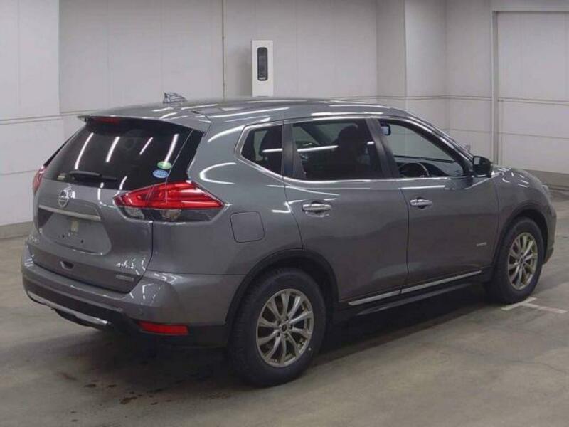 X-TRAIL-5