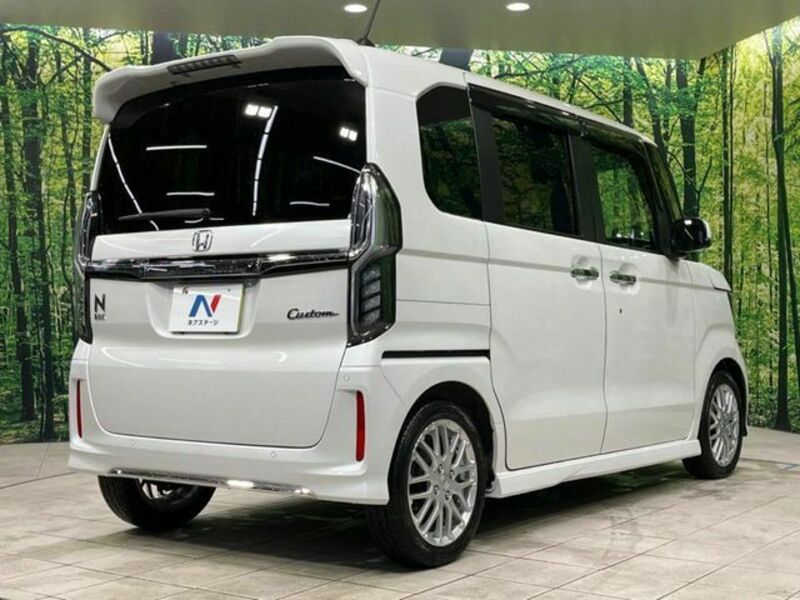N BOX CUSTOM