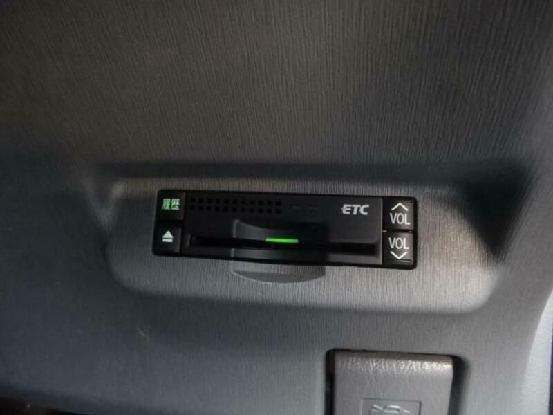 PRIUS-8