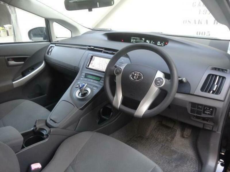PRIUS-9