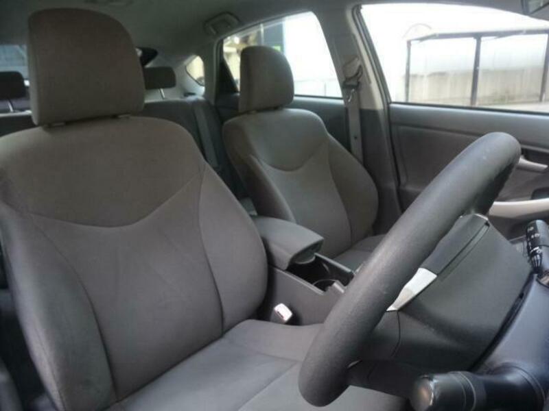 PRIUS-10