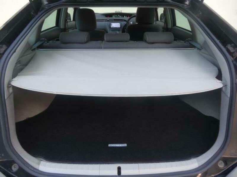 PRIUS-13
