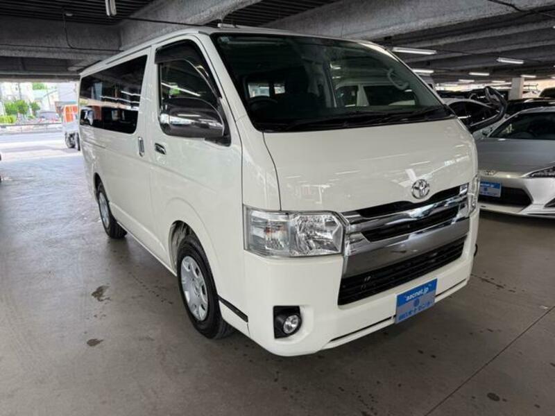TOYOTA Regiusace Van