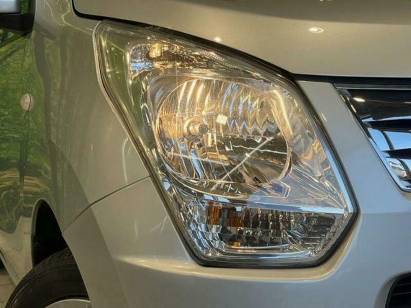 WAGON R-12