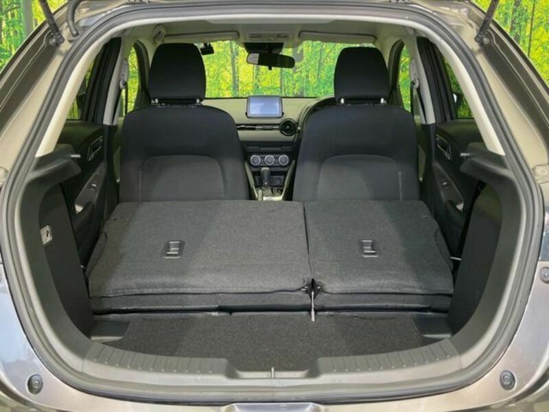 MAZDA2