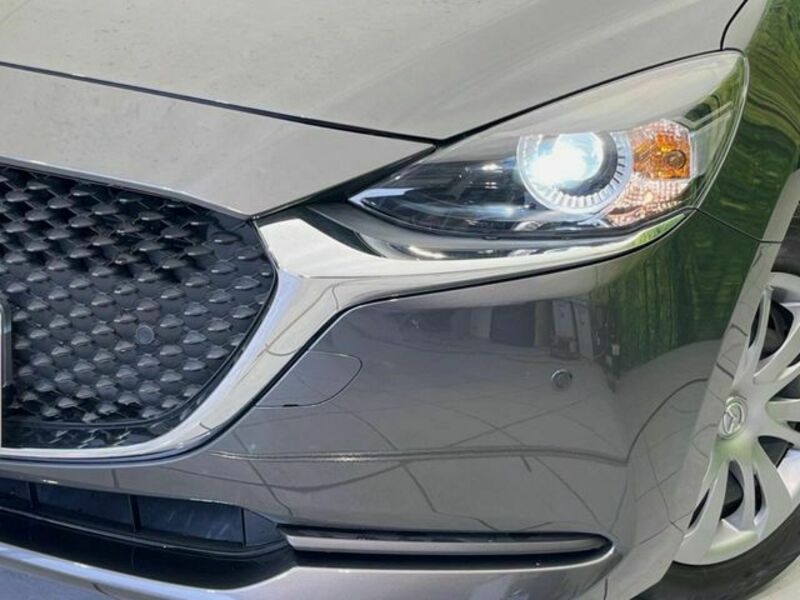 MAZDA2