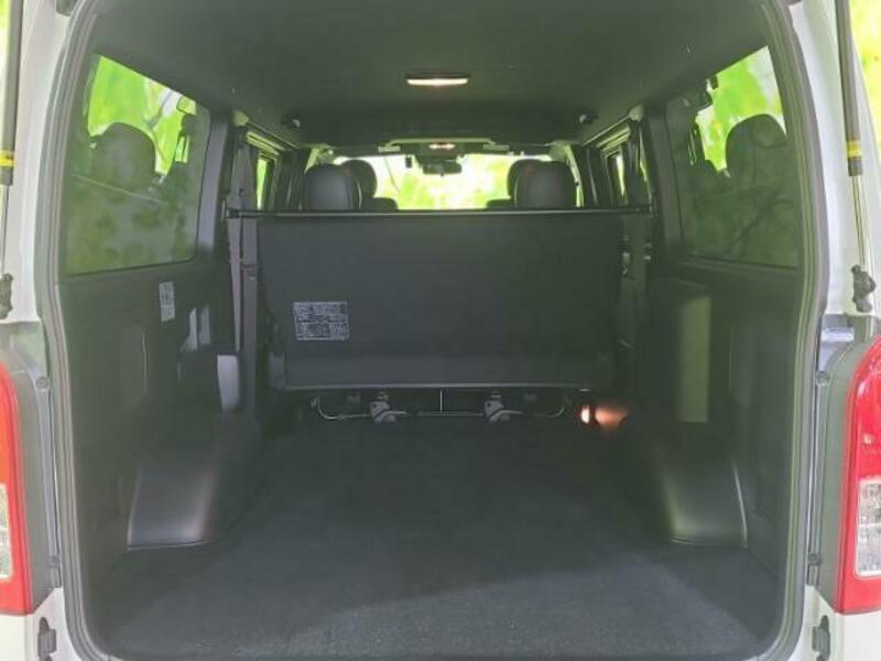 HIACE VAN-7