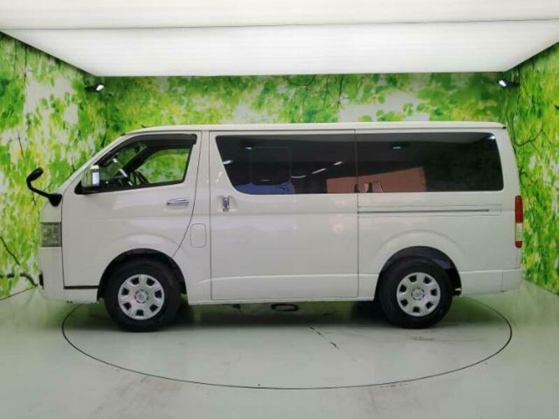 HIACE VAN-1