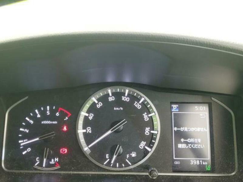 HIACE VAN-11
