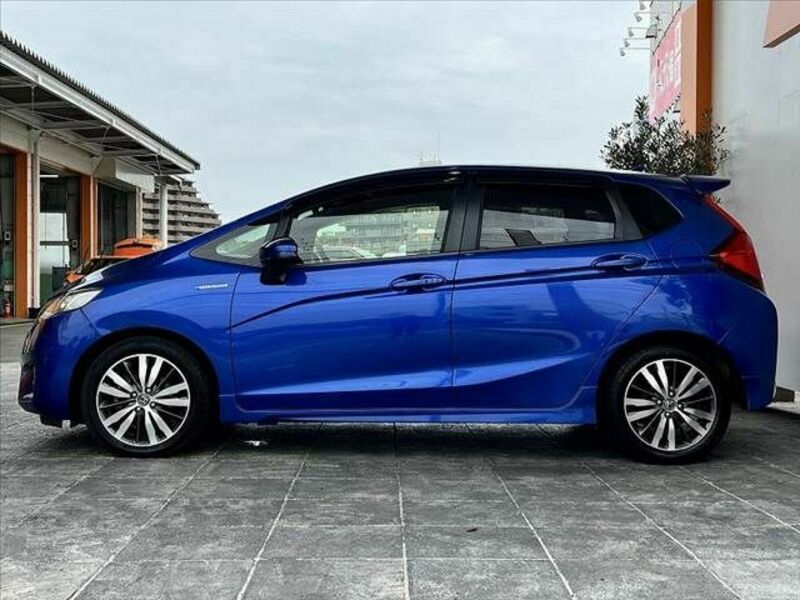 FIT HYBRID