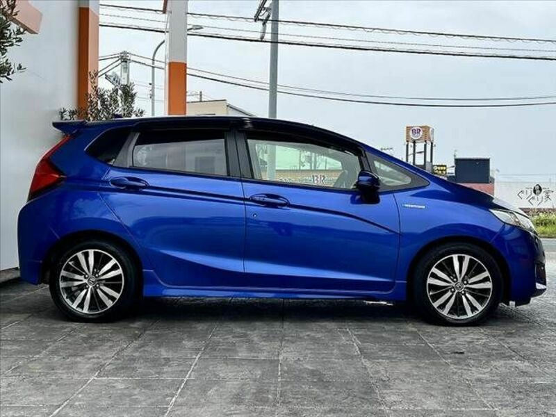 FIT HYBRID