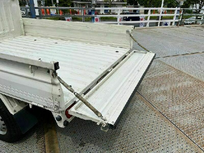 MINICAB TRUCK