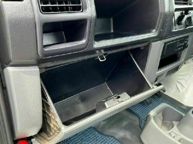 MINICAB TRUCK