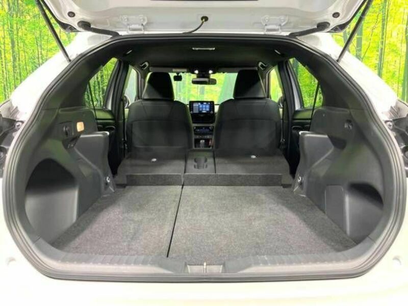 YARIS CROSS
