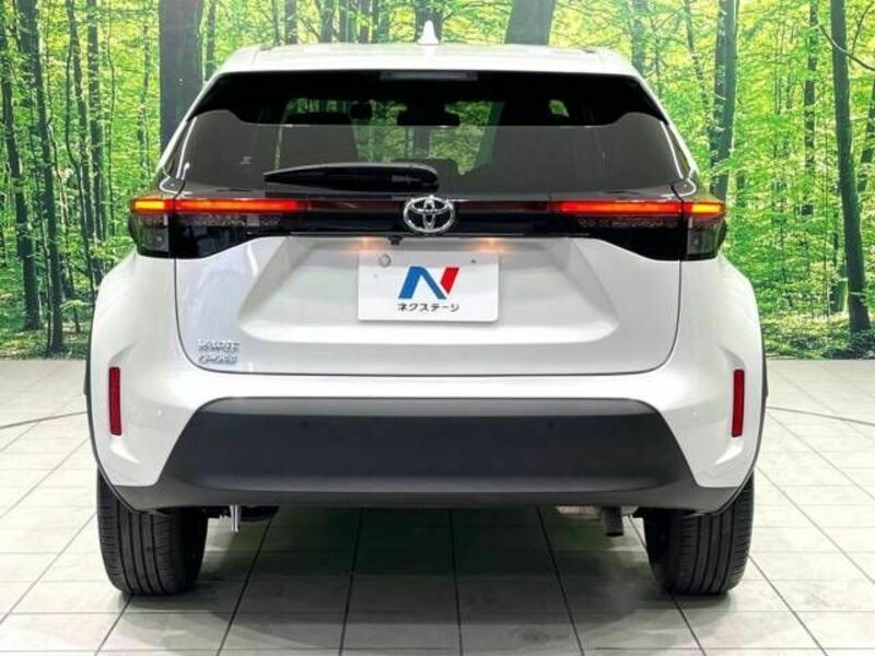 YARIS CROSS
