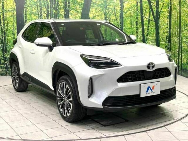 YARIS CROSS